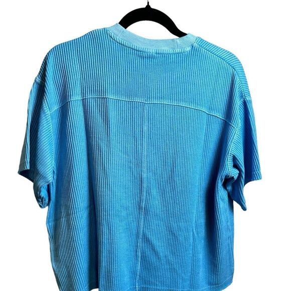 NWT Reebok Women’s Blue Ribbed Short Sleeve Box Crop Top  Oversized - Size Small - Picture 2 of 6